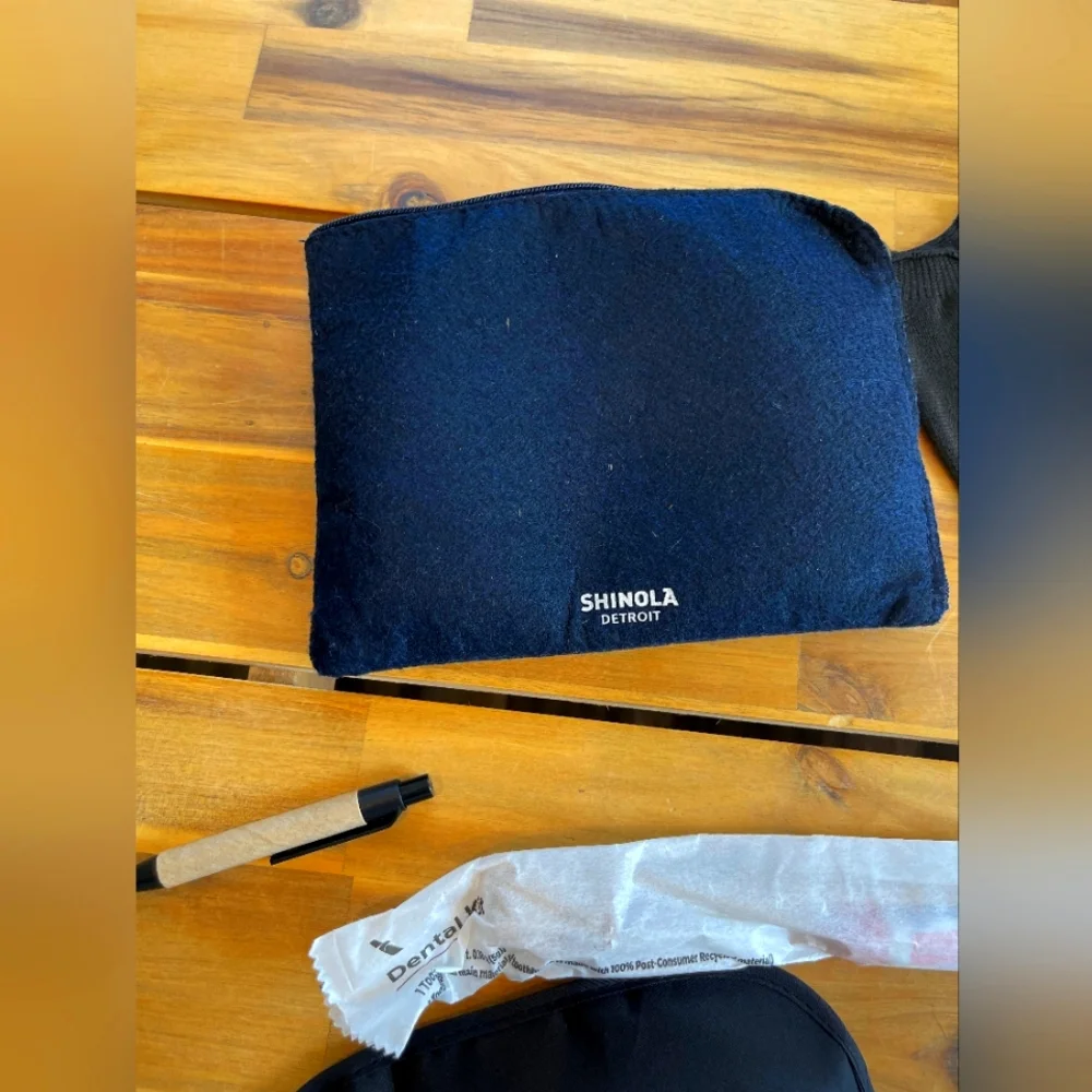 Shinola Detroit Travel Bag Set with Accessories‎